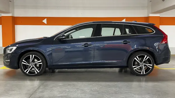 Volvo V60 D3 Summum gebraucht in Wien – Foto 6