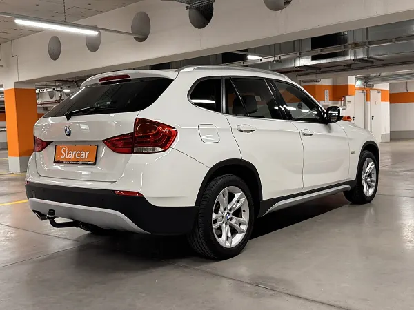 BMW X1 xDrive18d Österreich Paket gebraucht in Wien – Foto 3