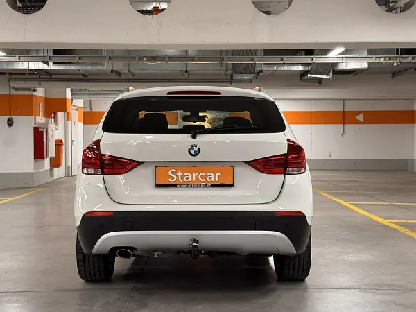 BMW X1 xDrive18d Österreich Paket gebraucht in Wien – Foto 5