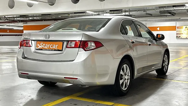 Honda Accord Tourer 2,2i-DTEC Elegance gebraucht in Wien – Foto 3