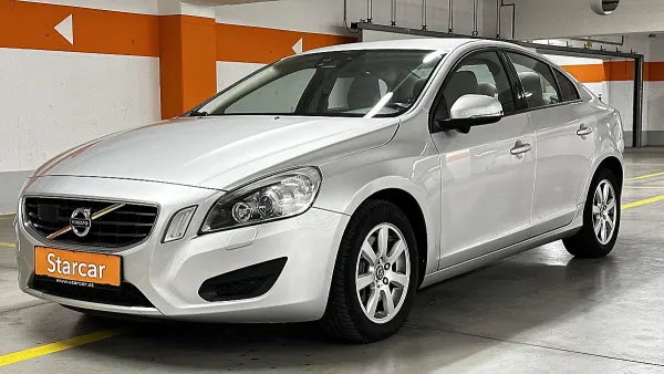 Volvo S60 2,0T Momentum Powershift gebraucht in Wien – Foto 2