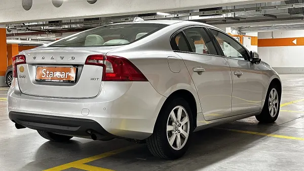 Volvo S60 2,0T Momentum Powershift gebraucht in Wien – Foto 3