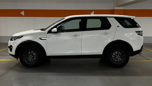 Land Rover Discovery Sport 2,0 TD4 4WD HSE Aut. gebraucht in Wien – Foto 6