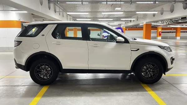 Land Rover Discovery Sport 2,0 TD4 4WD HSE Aut. gebraucht in Wien – Foto 7